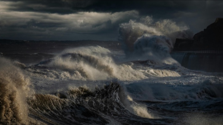 Scientists at University College London (UCL), the National Oceanography Centre (NOC) and the École Normale Supérieure (ENS) Paris-Saclay in France will use novel observations of coastal wave breaking with advanced modeling and machine learning (ML) to work out the impacts of coastal wave breaking on the climate system to plug a gap in current climate models.