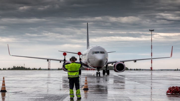 The National Oceanic and Atmospheric Administration (NOAA) has purchased US$465,000 of aircraft-based weather sensors and related technology from Flyht Aerospace Solutions to help the US National Weather Service (NWS) improve weather forecasting and warnings.