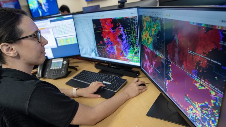 NWS awards contracts for cloud-based forecasting and data systems.